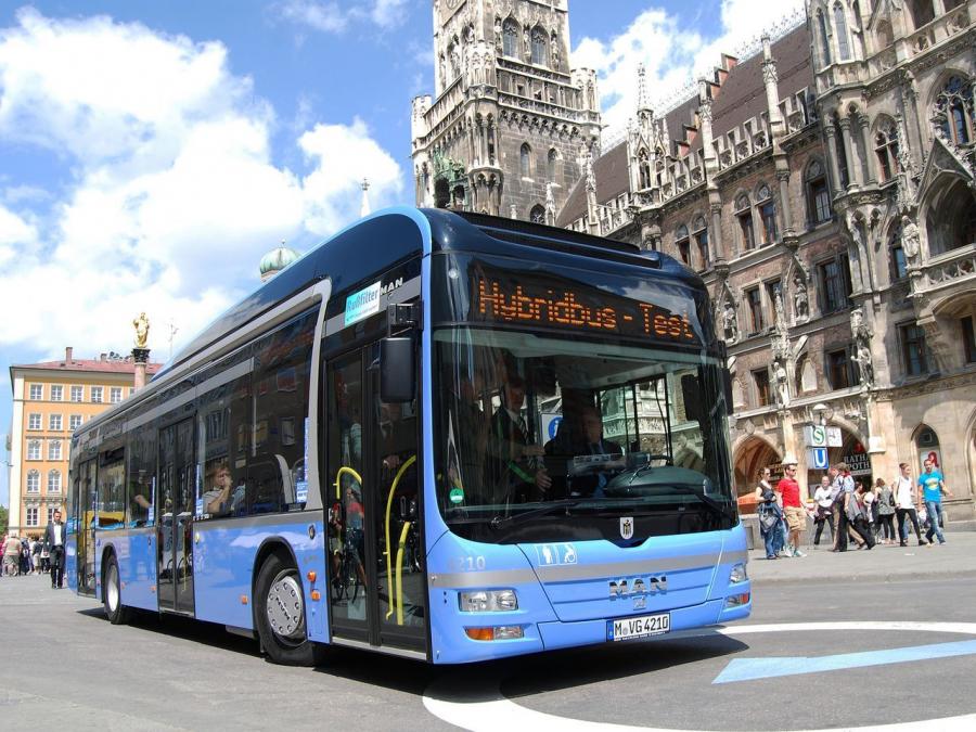  MAN &rsquo;City Hybrid 2010 года  (фото 2 из 11)